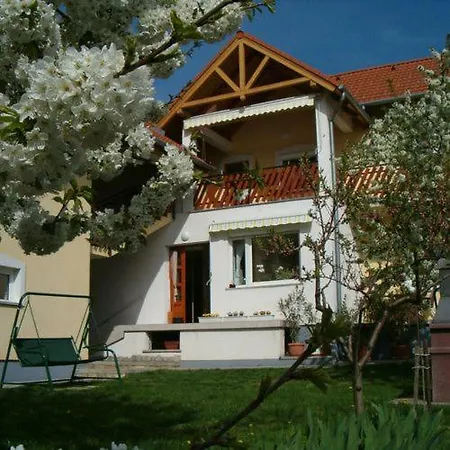 Madach Appartement *